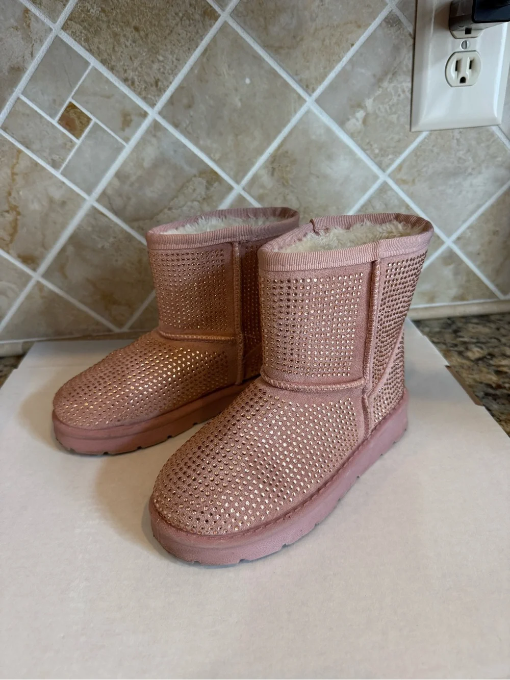 Lucky Top Girls Size 12 Pink Rhinestone Faux Suede Fur Lined Winter Boots